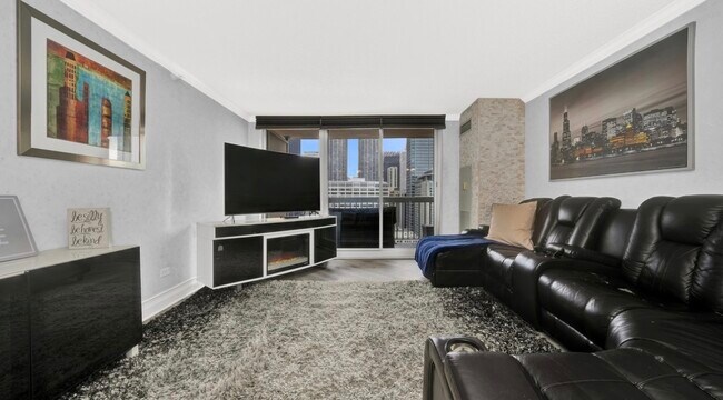 545 N Dearborn St Unit W2108