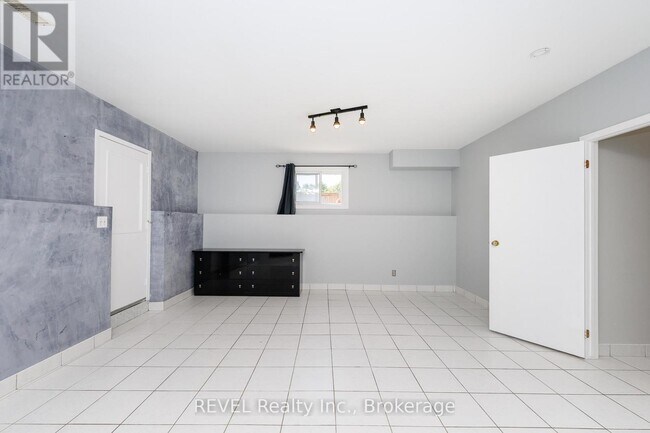 Photo - 7470 Alex Ave