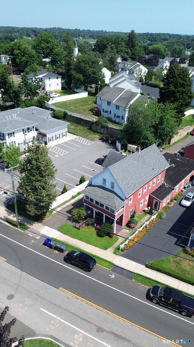 Photo - 651 Main St