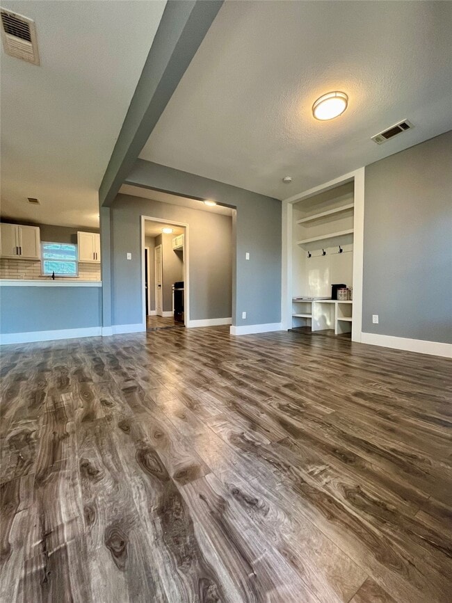 Building Photo - 6107 Belmark St Rental