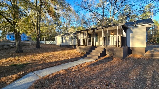 Building Photo - 77 3rd St