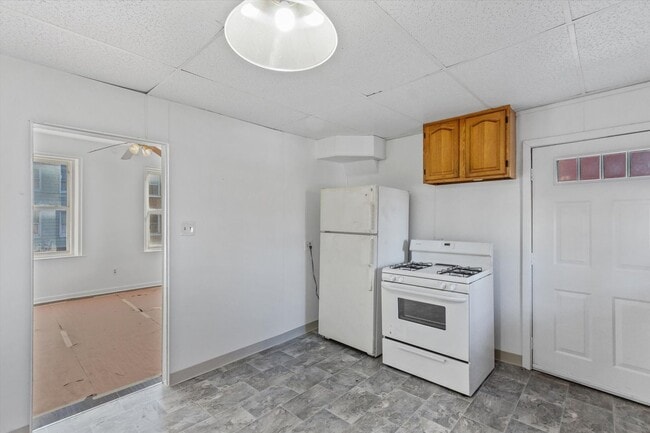 Photo - Bright 3 Bedroom, 1.5 Bath Home with Private Yard!