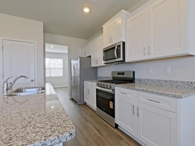 Photo - 937 Raghorn Rd
