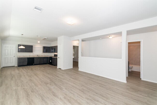 Photo - 8814 Doris Oaks Cir