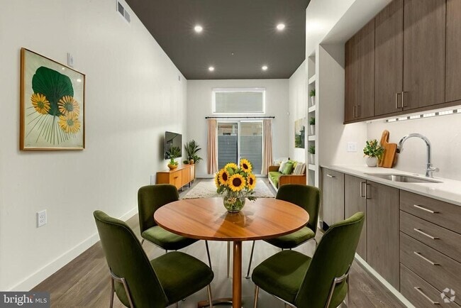 Building Photo - 525 N 41st St Unit 209 Rental