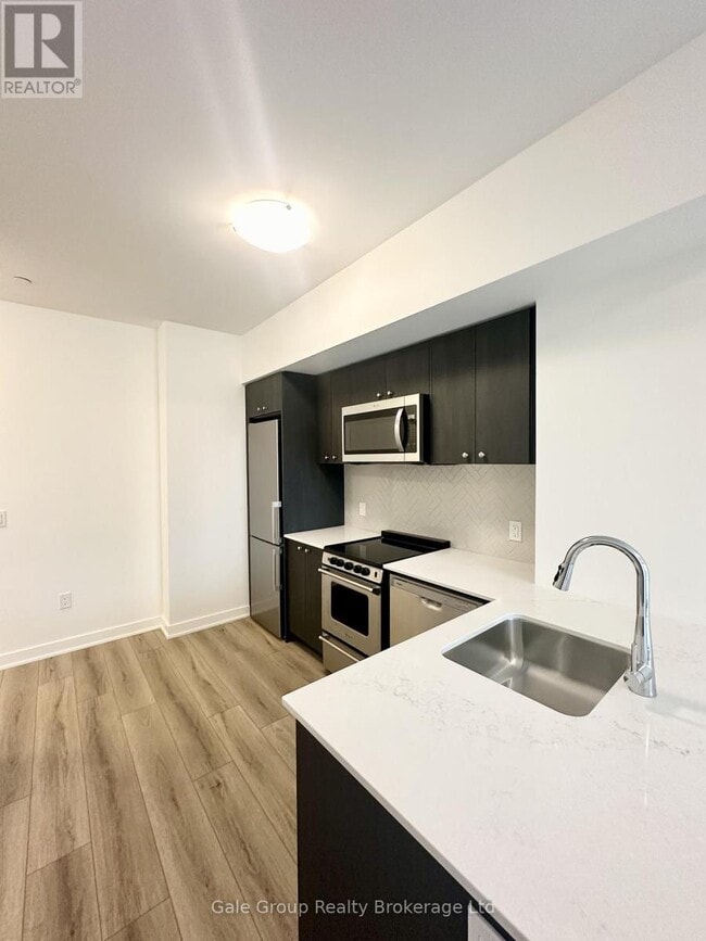 Photo - 312 Erb St. W Unité 204