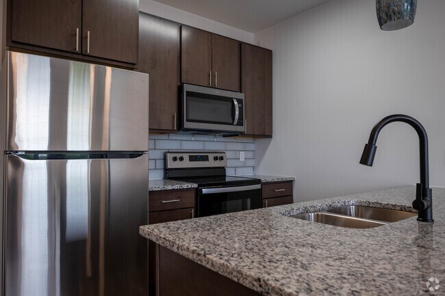 Building Photo - The Pearl Apartments