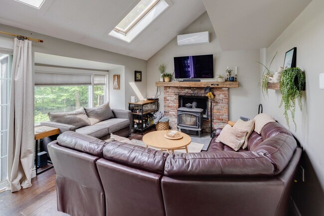 Photo - 93 Lady Slipper Rd