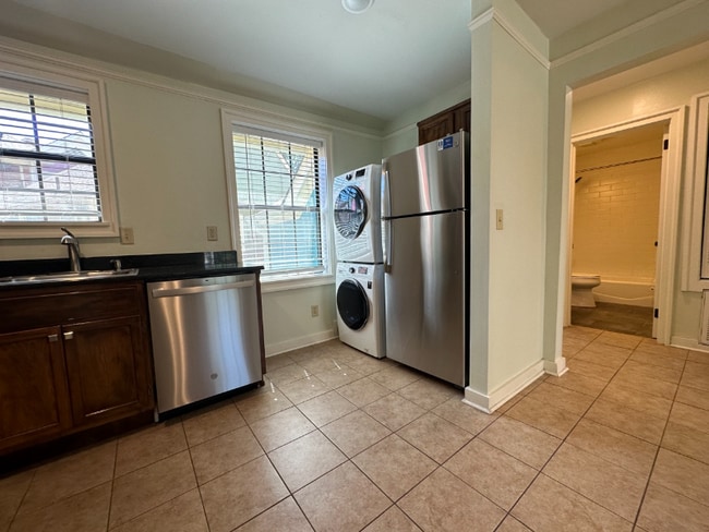 Photo - 507 E 7th St Unit Cottage 6