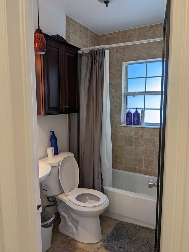 Photo - 1029 27th St N