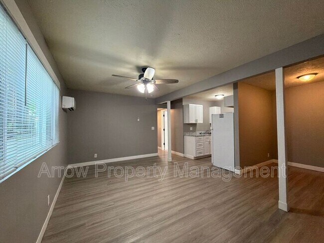 Photo - 1730 G St Unit 1