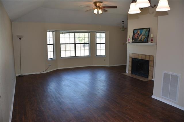 Photo - 216 E Denton Dr