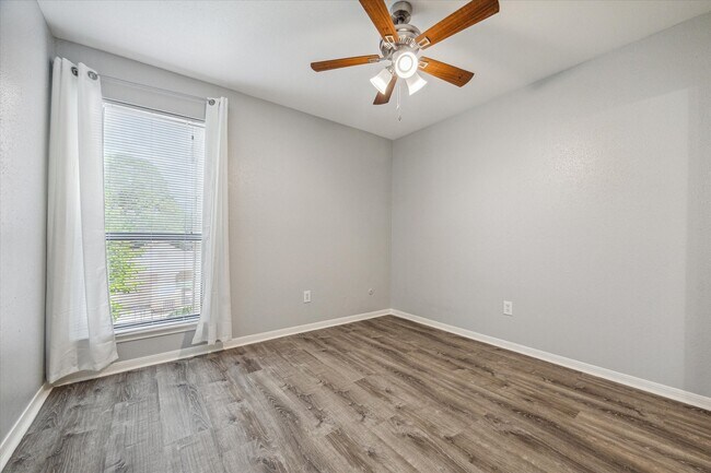 Photo - 2125 Augusta Dr Unit True