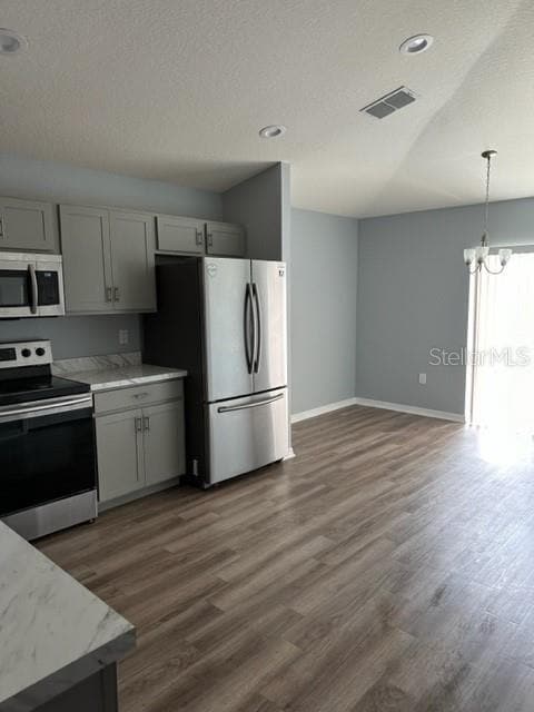 Photo - 327 Tanager St