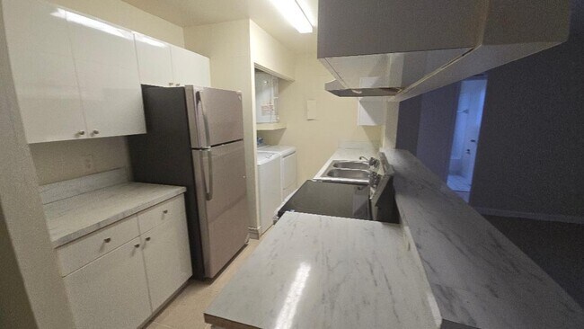 Photo - 4403 Treehouse Ln Unit H