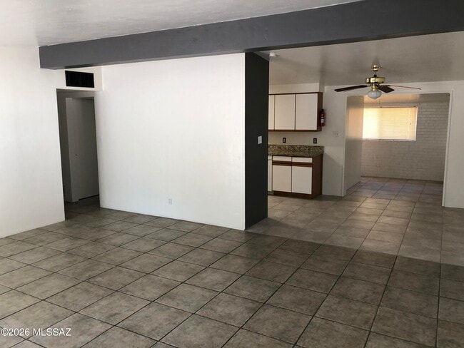 Photo - 1415 E Lester St