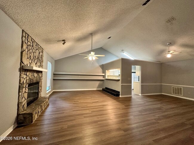 Photo - 1680 Sandy Hollow Loop