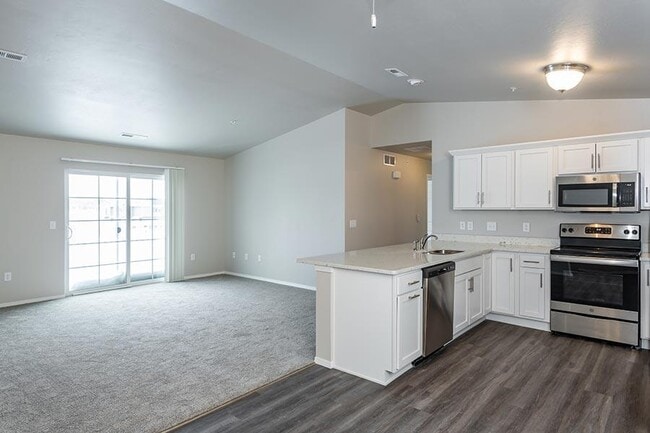 Photo - ROSEWOOD COMMONS