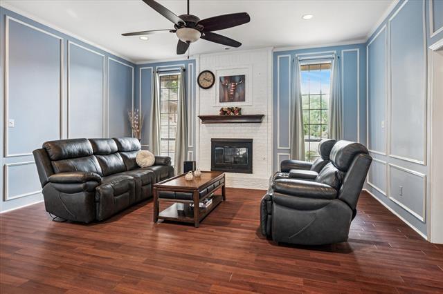 Photo - 2208 Timberglen Dr