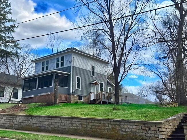 Photo - 816 Vine St House