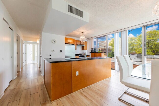 Photo - 3120 S Indiana Ave Unit 207