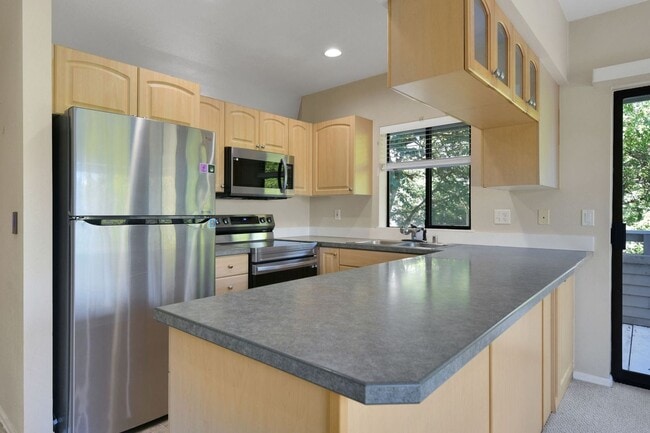 Building Photo - 9009 Avondale Rd NE Rental
