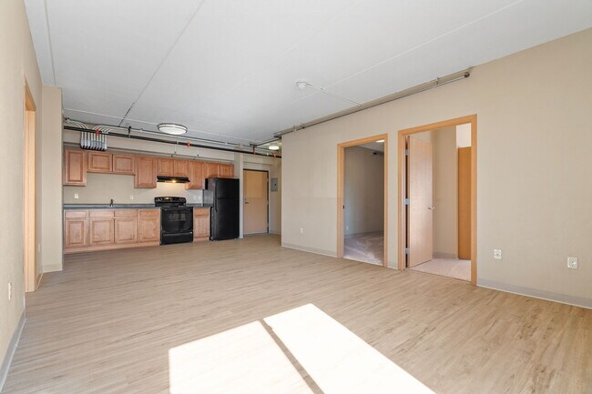 E Street Flats - Student Housing
