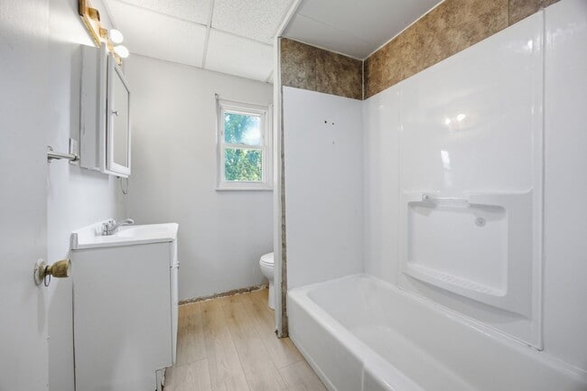 Photo - 3032 Merwyn Ave Unidad Floor 2