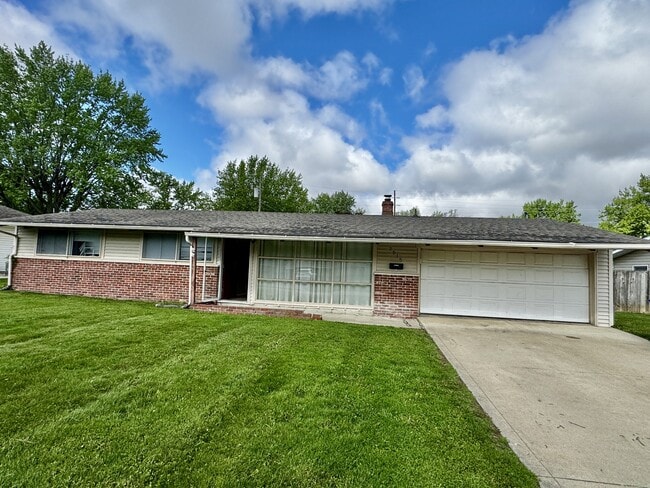 Building Photo - 2515 Douglas Ave