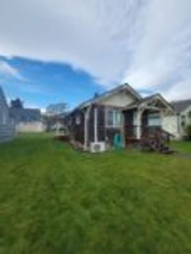 Photo - 514 E 3rd St