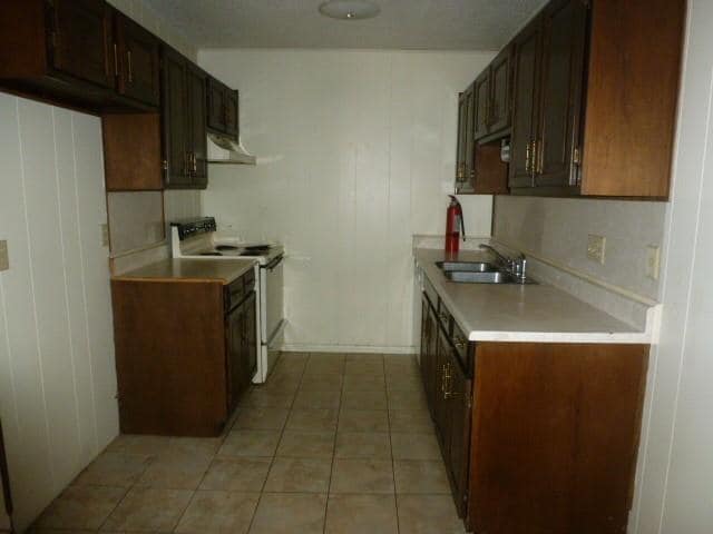 Photo - 925 Minter Ln