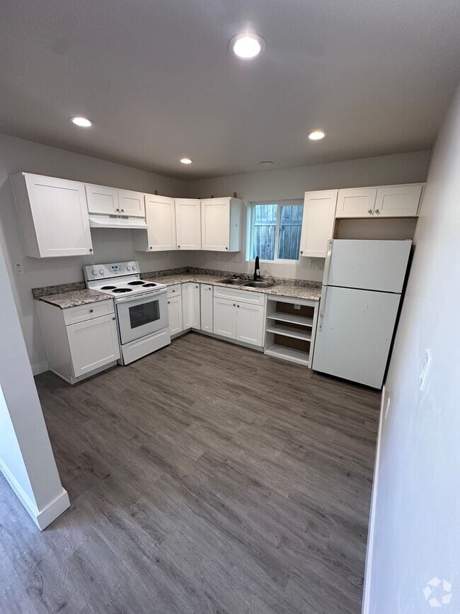 Building Photo - 454 Colin Kelly Dr Unit B Rental