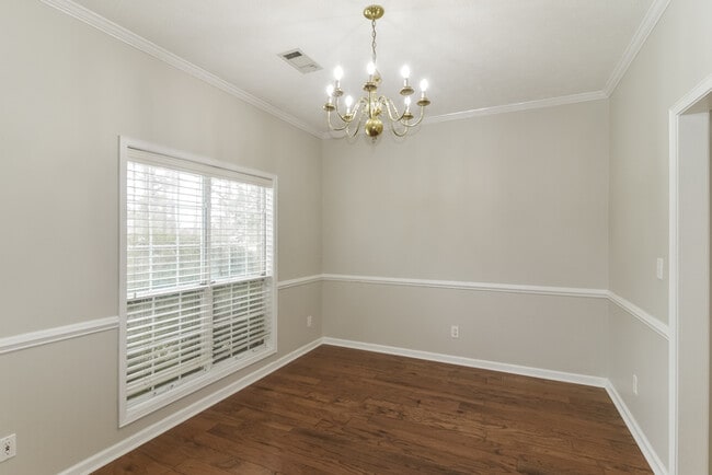 Photo - 1303 Dorchester Dr