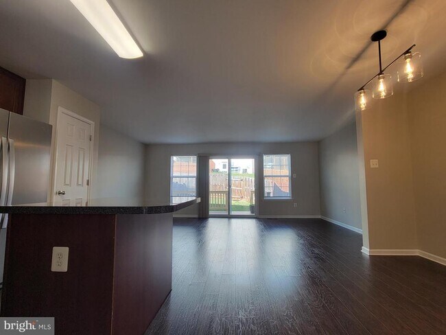 Photo - 216 Monticello Square