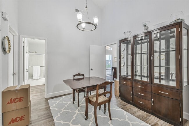 Photo - 50 April Vlg