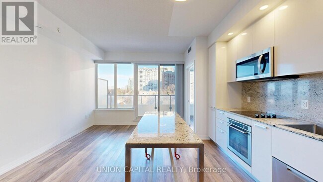 Photo - 75 Canterbury Pl Unit 715