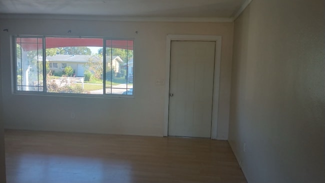 Photo - 1120 8th Ave NE