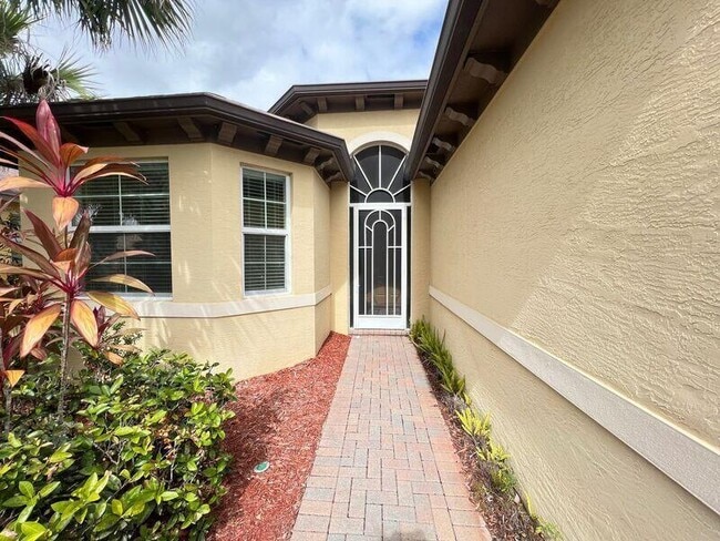Photo - 11948 SW Crestwood Cir