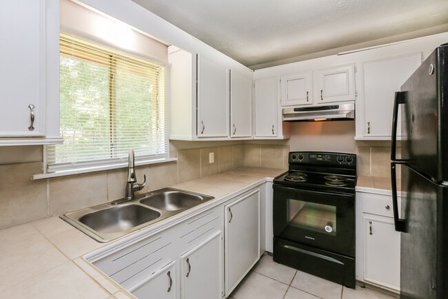 Photo - 125 James Garfield Cir