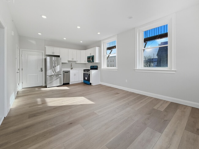 Photo - 220 Winthrop St