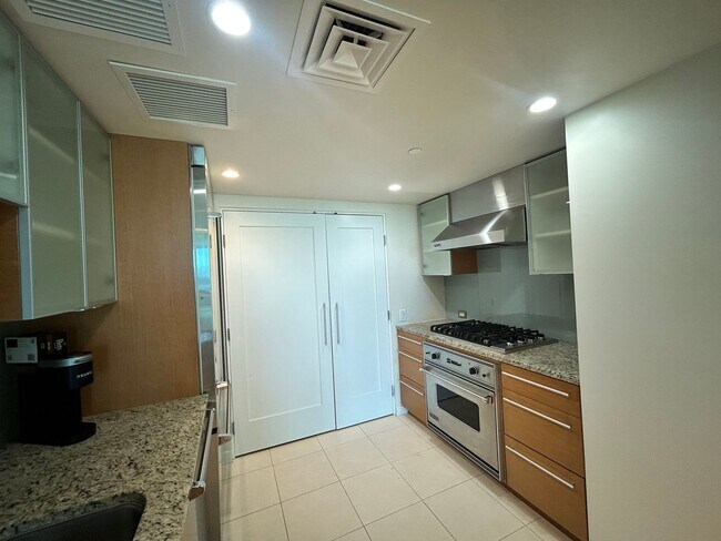 Photo - Spacious 2-bedroom, 2-bath with a View in Kakaako!