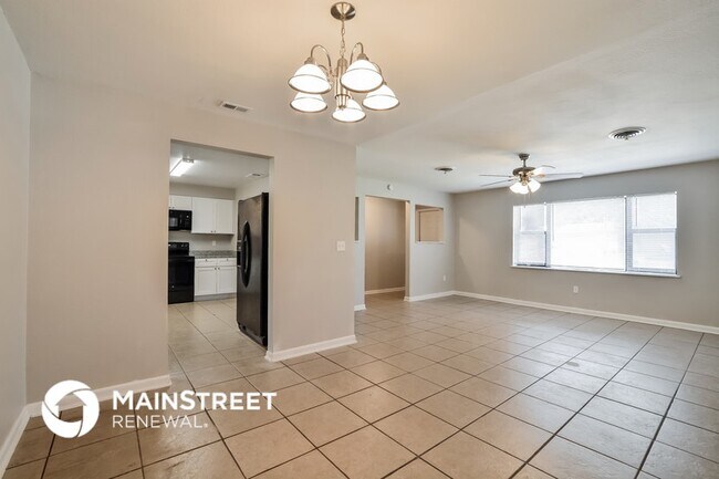 Photo - 1625 Leach Cir