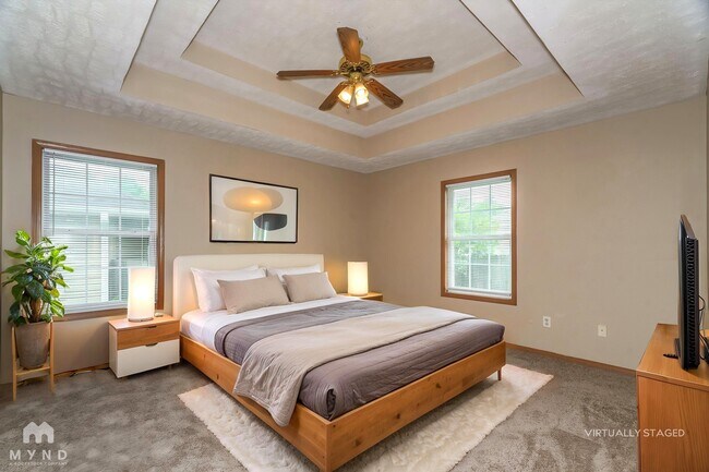 Photo - 410 W White Ash St