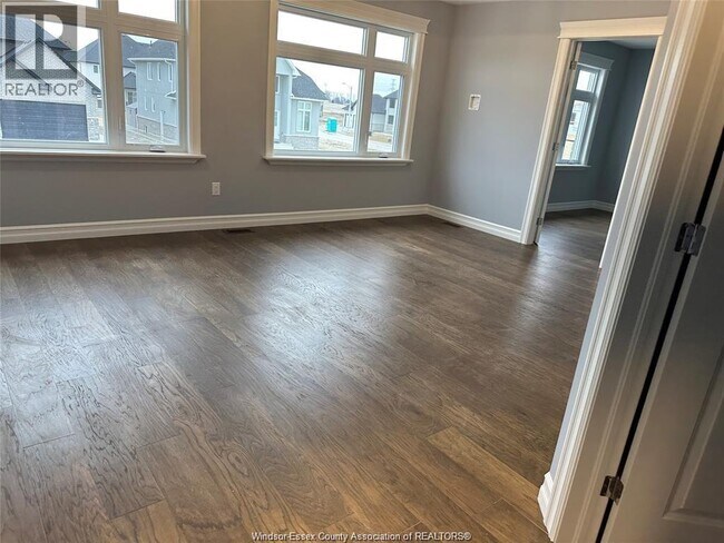 Photo - 4432 Belmont Ave