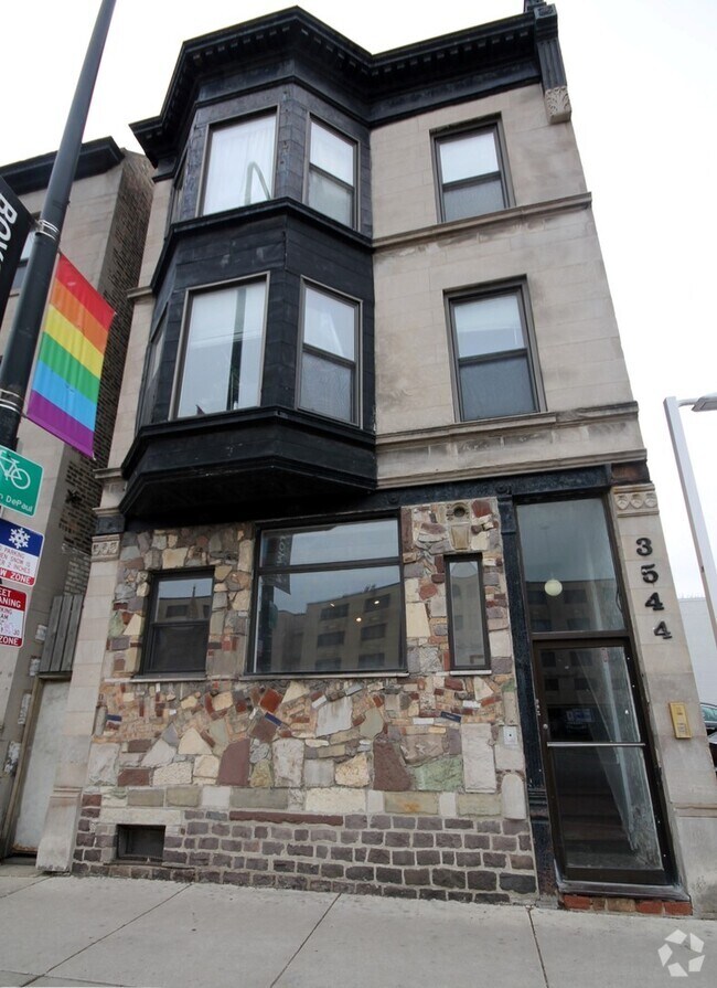 Building Photo - 3544 N Halsted St Unit 2F Rental