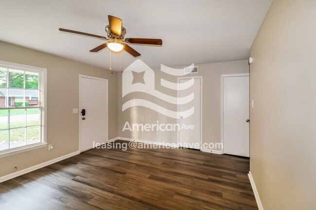 Photo - 2325 Watkins Dr