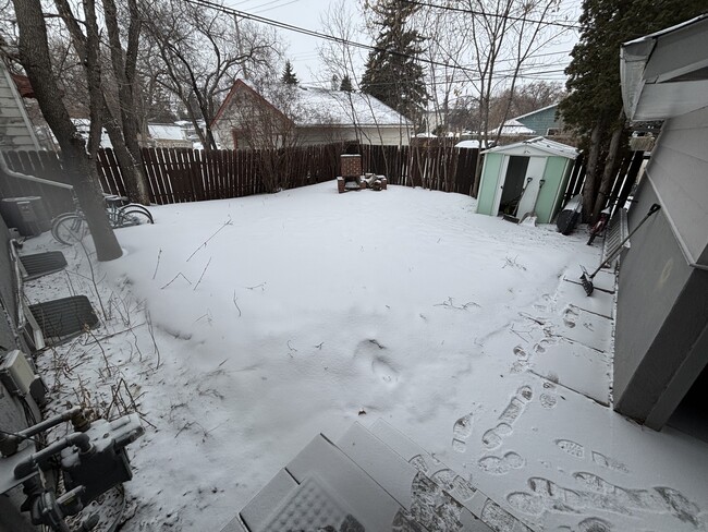 Photo - 120 Cumberland Av S