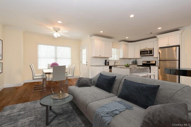 Photo - 24 Creek Rd Unit 205