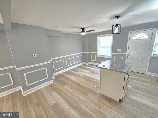 Photo - 3736 Elmley Ave