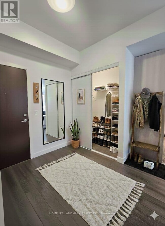 Photo - 1635 Military Trail Unité 204